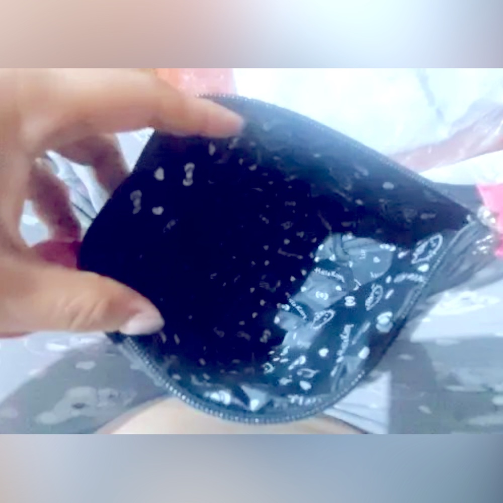 Hello Kitty Cosmetic Bag - Picture 2 of 3